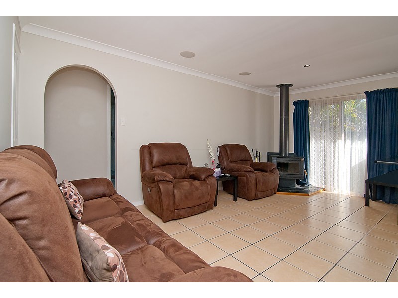 16 Lycoris Street, Crestmead QLD 4132