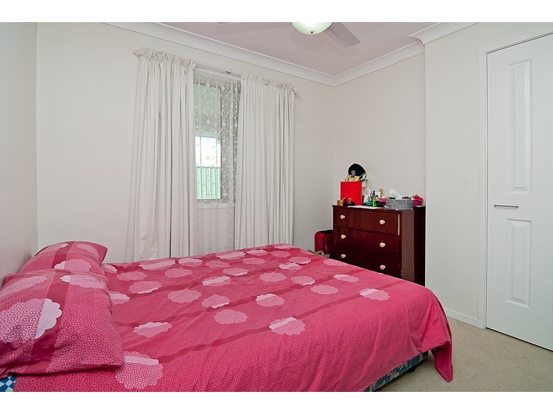 16 Lycoris Street, Crestmead QLD 4132