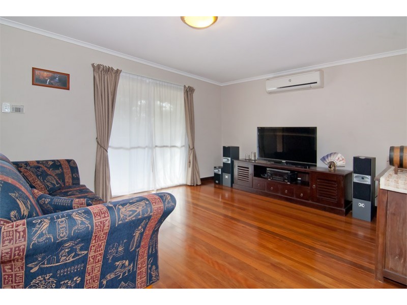 8 Heidi Street, Marsden QLD 4132