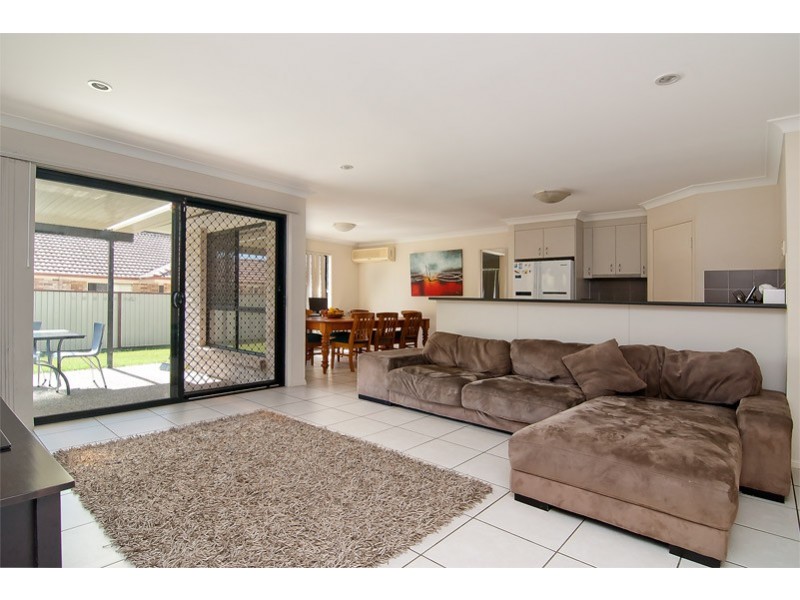 1 Crescendo Place, Crestmead QLD 4132