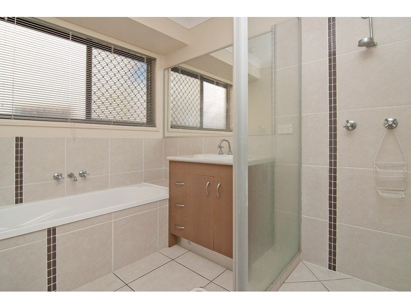 1 Crescendo Place, Crestmead QLD 4132