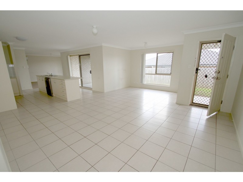 7 SERENITY CT, Crestmead QLD 4132