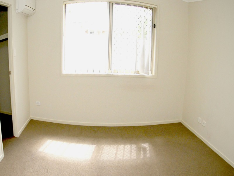 7 SERENITY CT, Crestmead QLD 4132