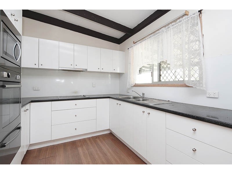 18 PAULINE ST, Marsden QLD 4132