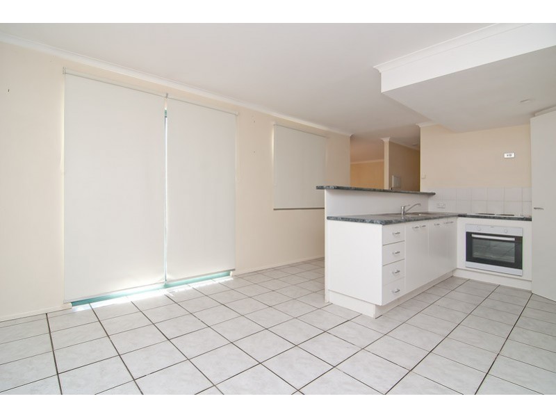 8/61 Harburg Drive, Beenleigh QLD 4207