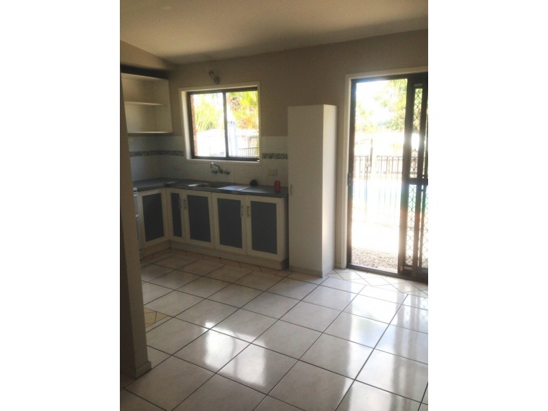 74 Augusta St, Crestmead QLD 4132