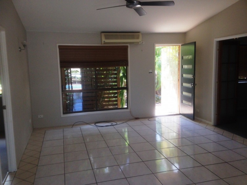 74 Augusta St, Crestmead QLD 4132