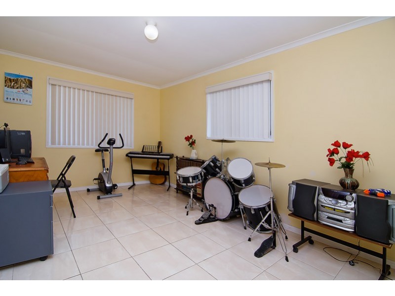 17 Peppermint Street, Crestmead QLD 4132