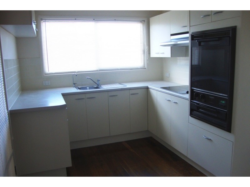 96 Aquarius Drive, Kingston QLD 4114