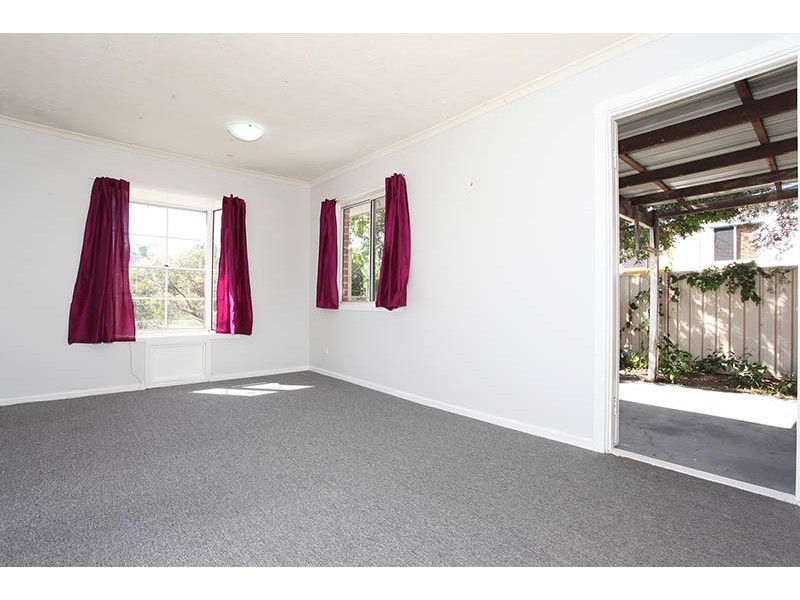 6 ACACIA Road, Woodridge QLD 4114