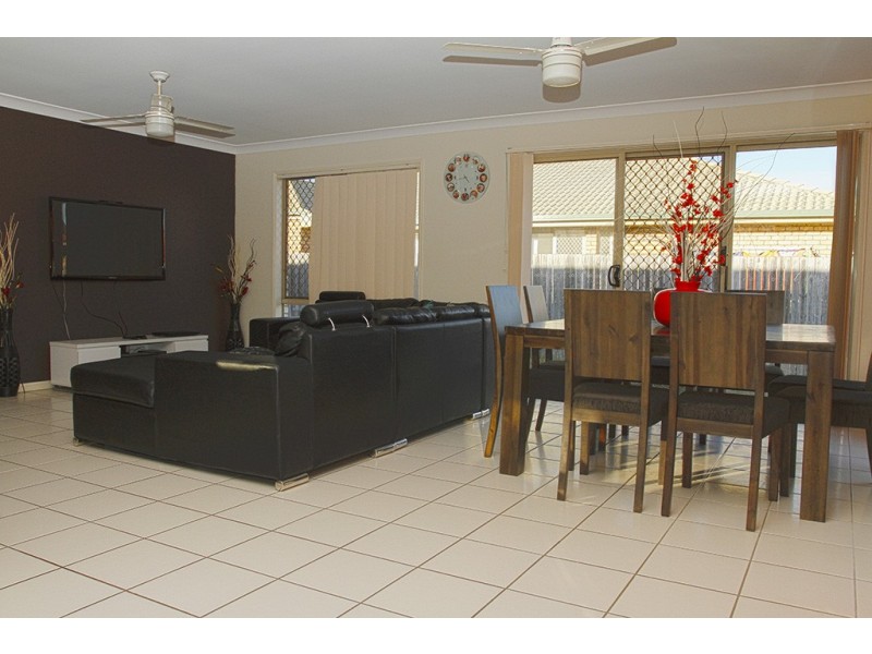 35 Lake Borumba Street, Logan Reserve QLD 4133