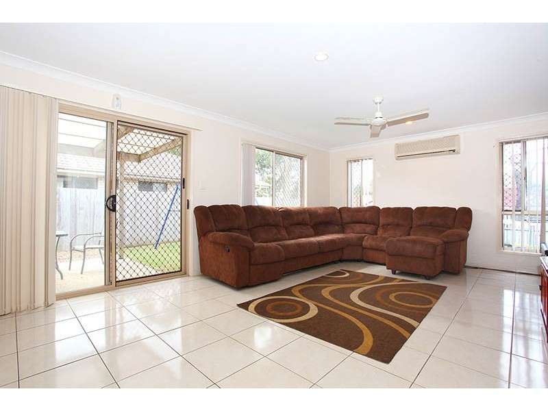 14 Crescendo St, Crestmead QLD 4132