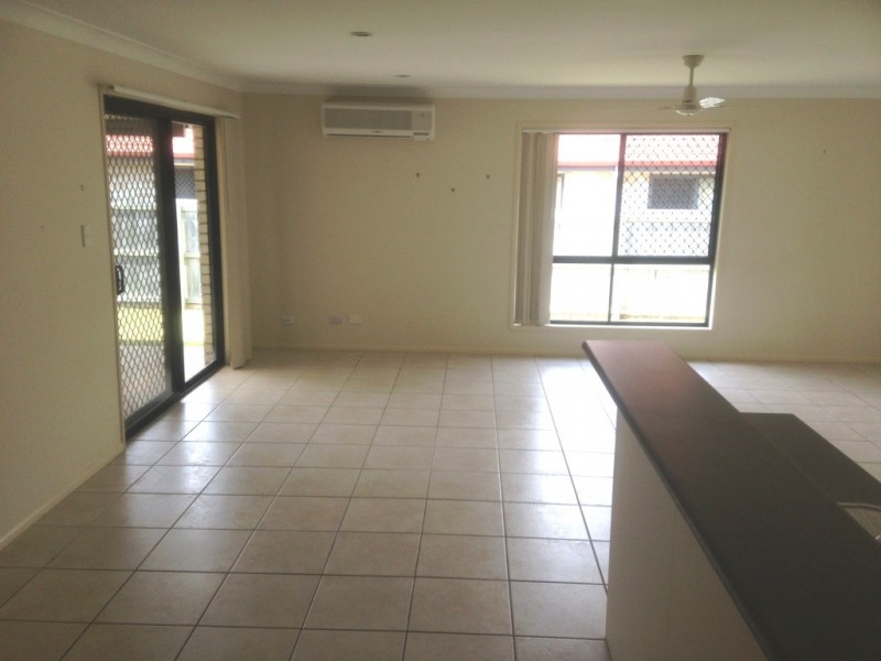 44 PINELANDS, Loganlea QLD 4131