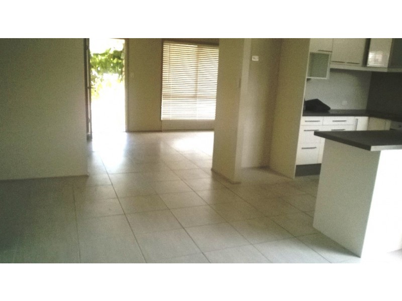 4 Talbot Place, Berrinba QLD 4117