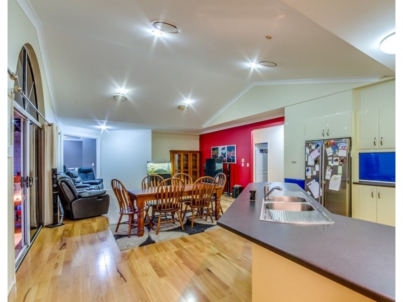 197 Equestrian Drive, New Beith QLD 4124