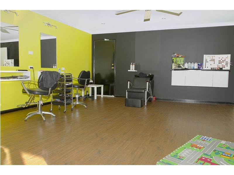 35 Lake Borumba St, Logan Reserve QLD 4133