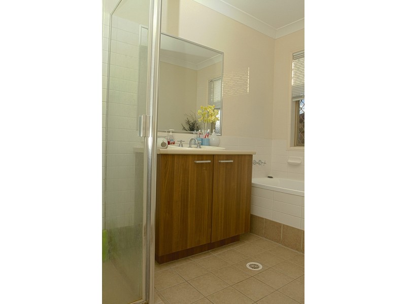 35 Lake Borumba St, Logan Reserve QLD 4133