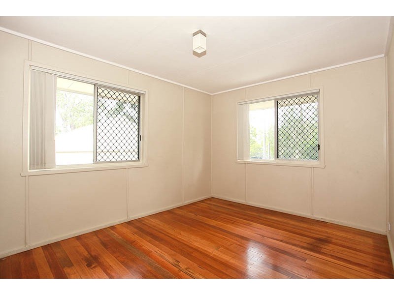 18 Capella Street, Kingston QLD 4114