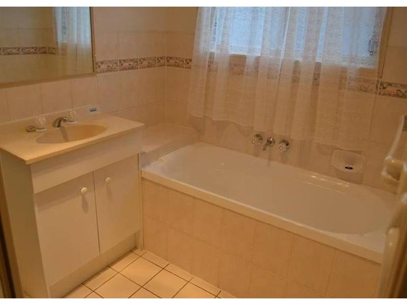 24 Geaney Blvd, Crestmead QLD 4132