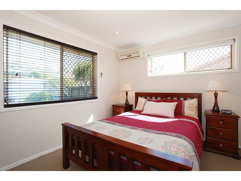 15 Rutyna Crescent, Crestmead QLD 4132