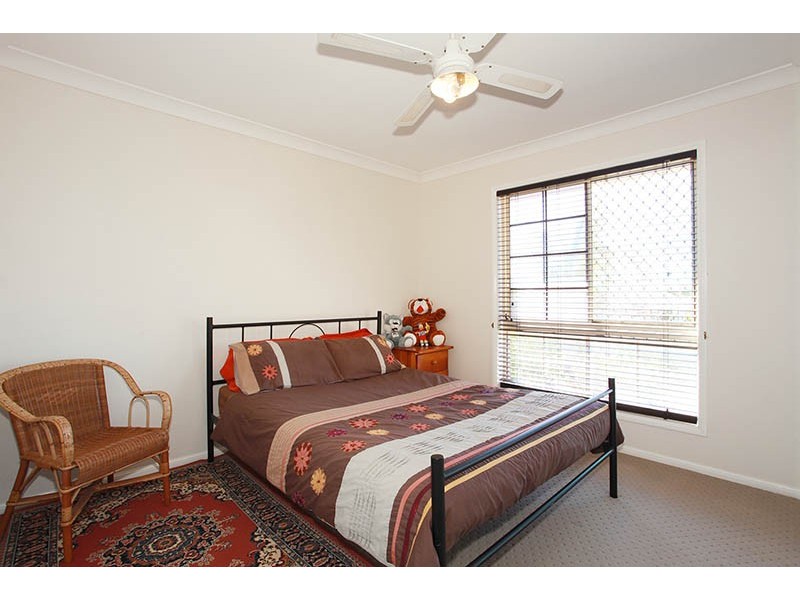 15 Rutyna Crescent, Crestmead QLD 4132