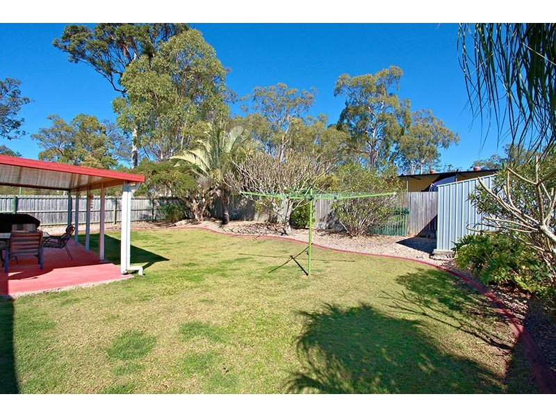 15 Rutyna Crescent, Crestmead QLD 4132