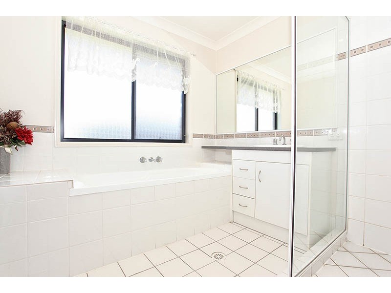 11 Ella Court, Marsden QLD 4132