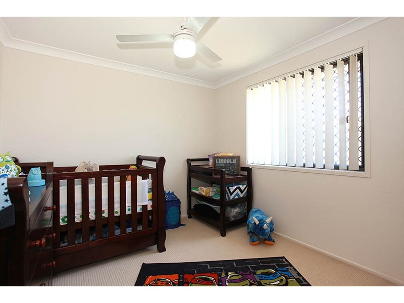 8 voyager Street, Marsden QLD 4132