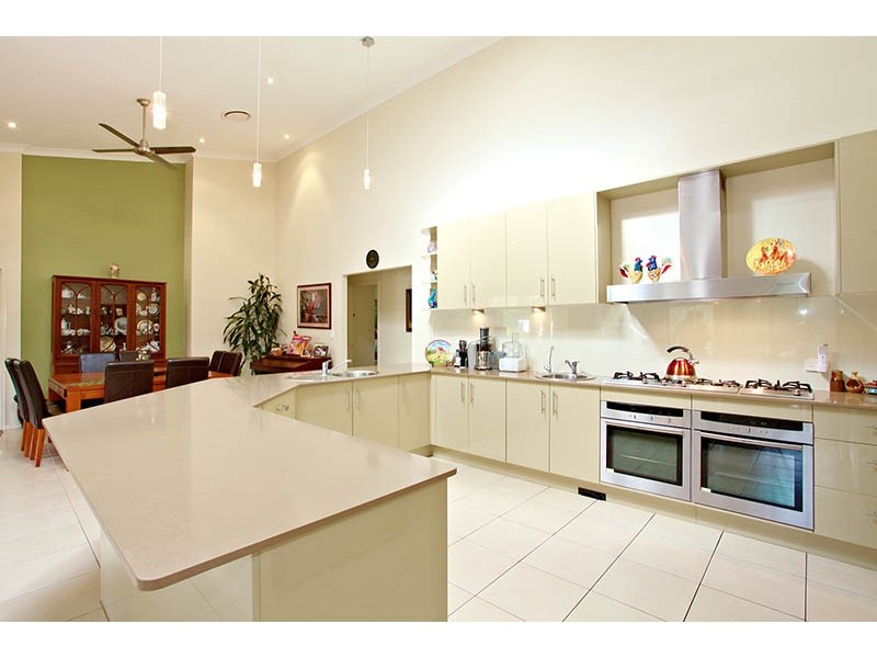 203 Rossmore Road, Chambers Flat QLD 4133