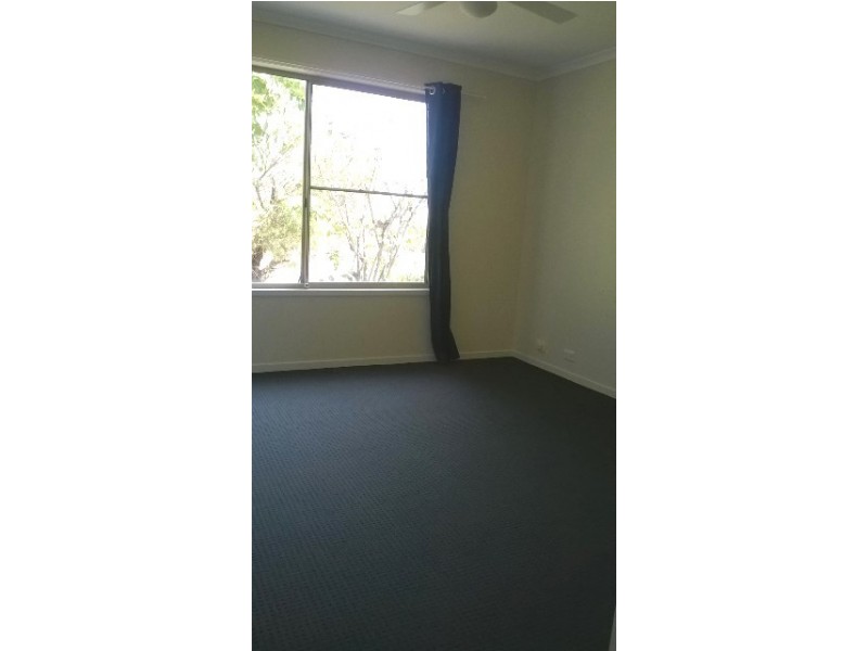 8 Paluma Court, Marsden QLD 4132