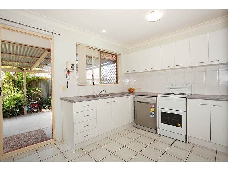 5 Mckenzie Court, Crestmead QLD 4132