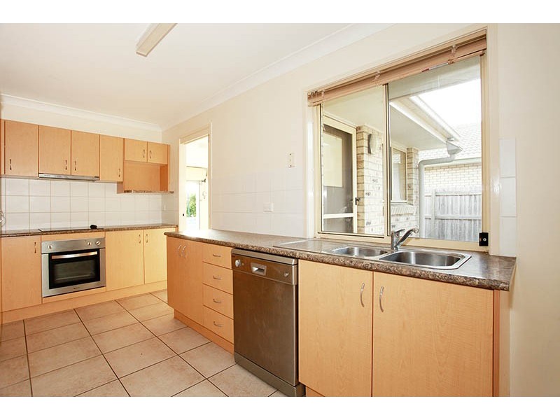 10 Blueberry Ash Ct, Boronia Heights QLD 4124