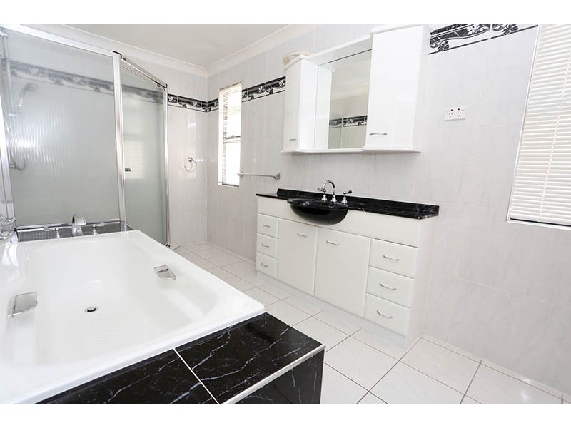 49 Bluegum Drive, Marsden QLD 4132