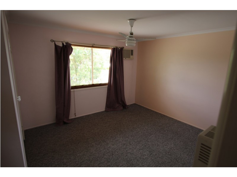 1 Elaroo St, Marsden QLD 4132