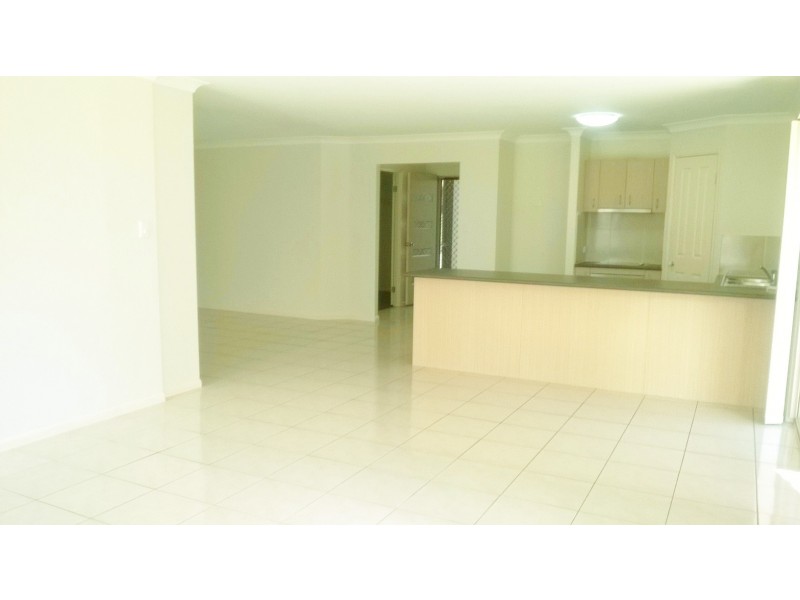 14 Crescendo Place, Crestmead QLD 4132