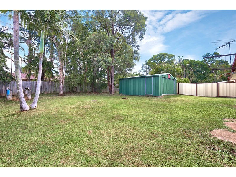 20 Emerald Drive, Regents Park QLD 4118