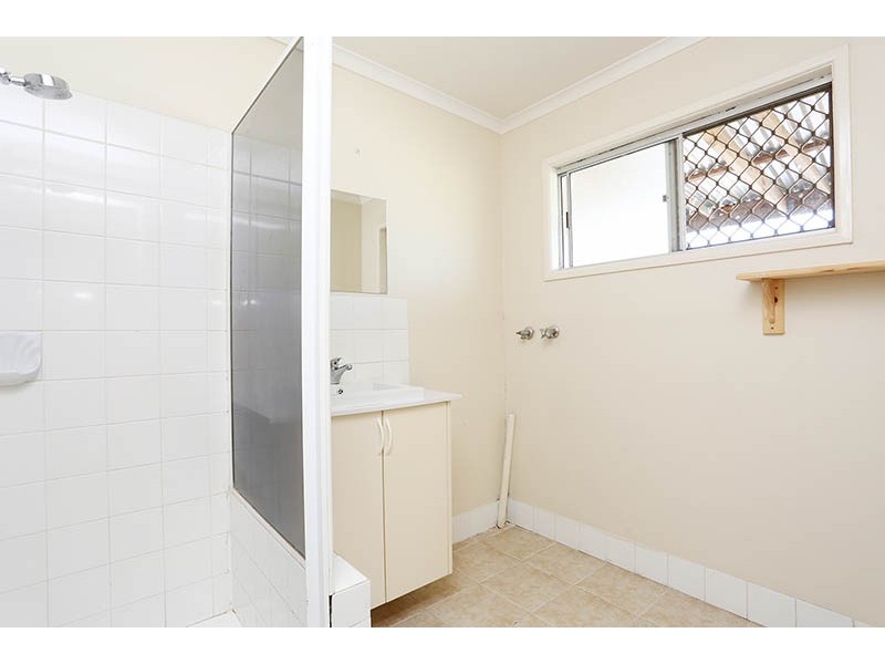 33 Coachwood Street, Crestmead QLD 4132