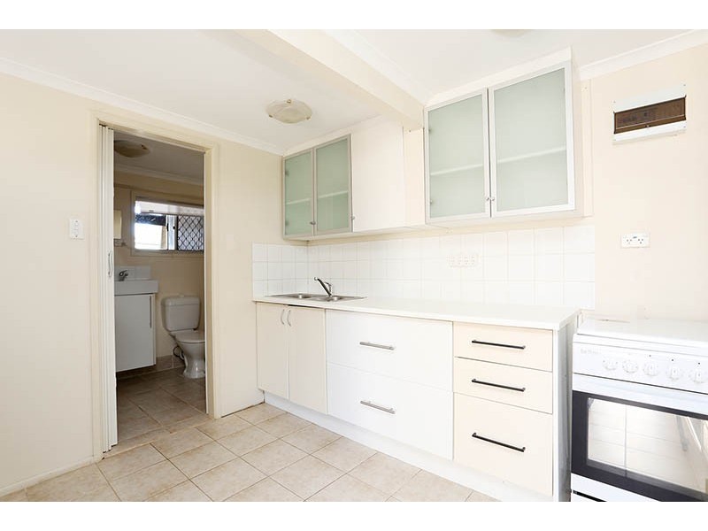33 Coachwood Street, Crestmead QLD 4132