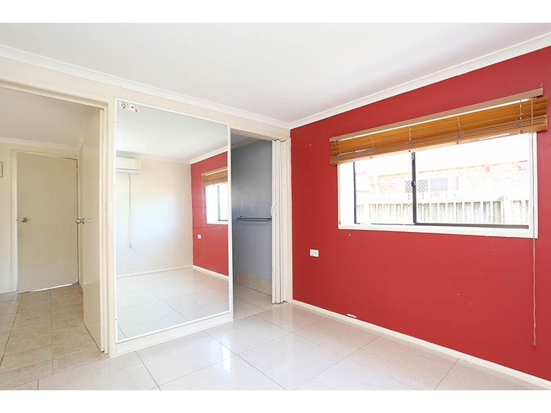 33 Coachwood Street, Crestmead QLD 4132