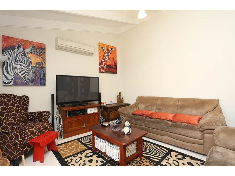 34 Hickory St, Marsden QLD 4132