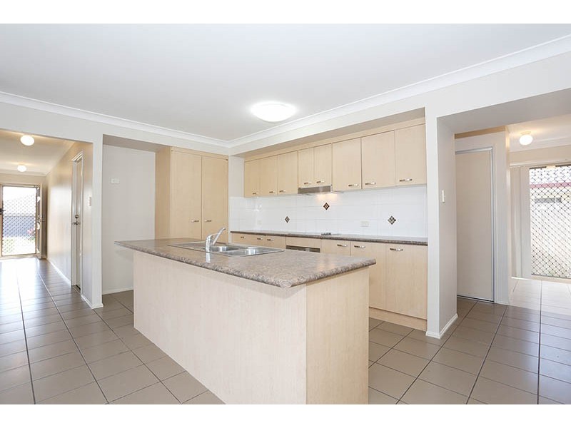 5 Elcock Ave, Crestmead QLD 4132