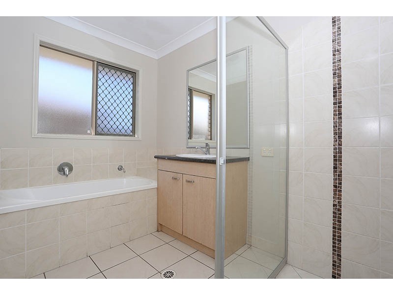 5 Elcock Ave, Crestmead QLD 4132