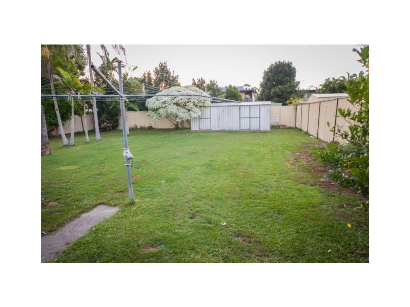 16 Maple Street, Marsden QLD 4132