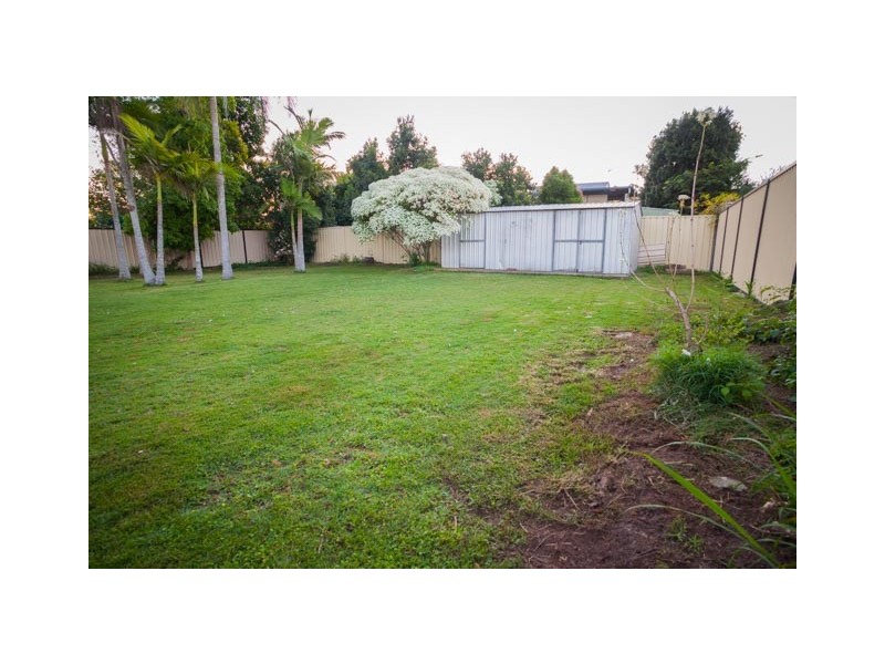 16 Maple Street, Marsden QLD 4132