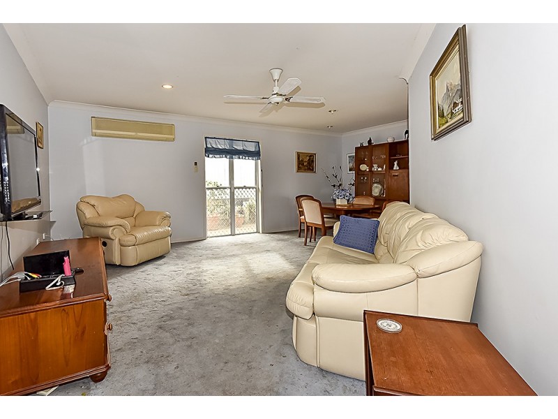 5 Iberis Court, Regents Park QLD 4118