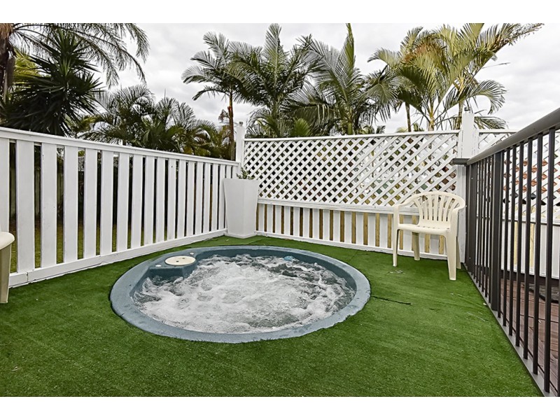 5 Iberis Court, Regents Park QLD 4118