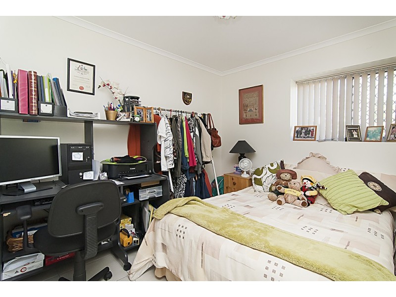 2 Wilga Street, Crestmead QLD 4132