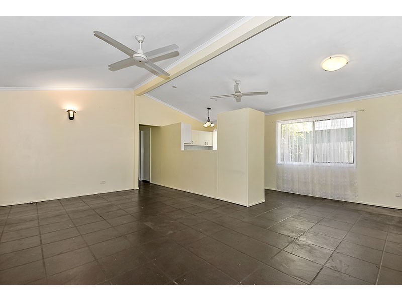 14 Hakari, Crestmead QLD 4132