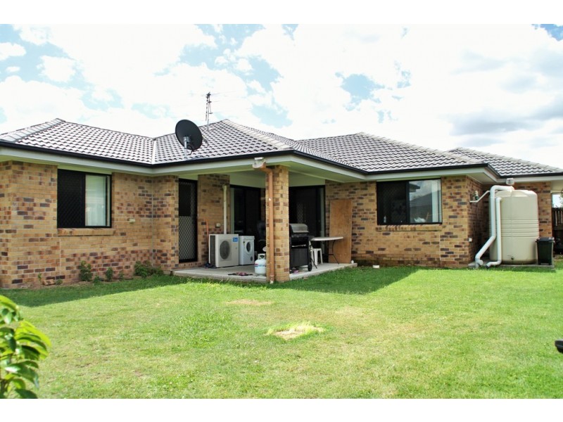 14 Newhaven St, Marsden QLD 4132