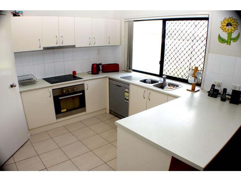 14 Newhaven St, Marsden QLD 4132